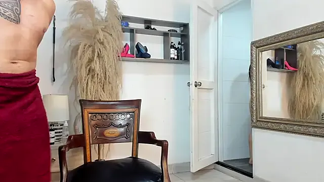 Girls: try live performances with matured performers, from dancing to quirks, in a variety of beautiful sex cams.