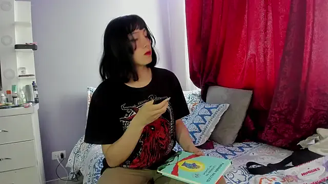 Girls: try live performances with matured performers, from dancing to quirks, in a variety of beautiful sex cams.