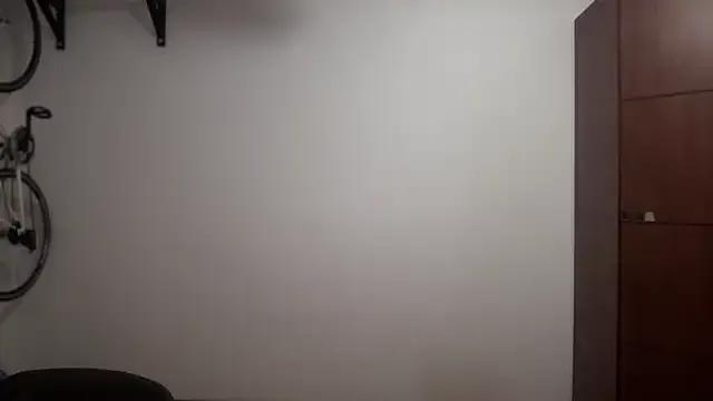Rosea_Champagne from StripChat is Freechat
