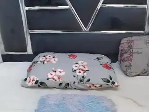roseendoo1 from StripChat is Freechat