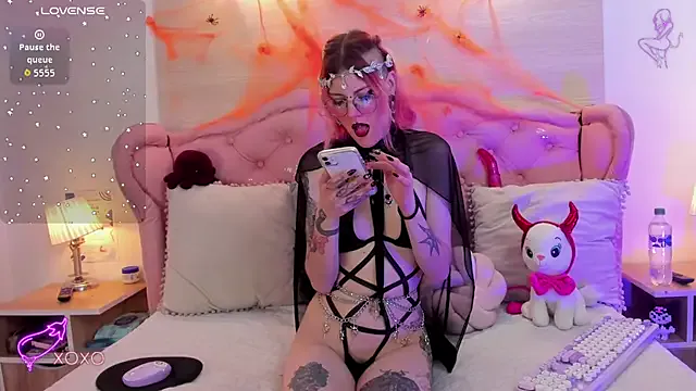 Rossiie_Hunt_ from StripChat is Freechat