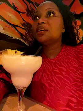 RoyalVibeXO from StripChat is Freechat