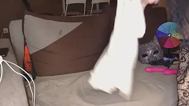 Rubbylivechauds from StripChat is Freechat