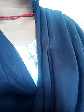 Rubi_sarma from StripChat is Freechat