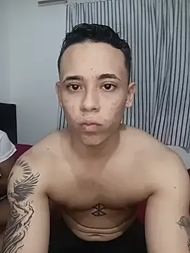 Rubiandnoah from StripChat is Freechat