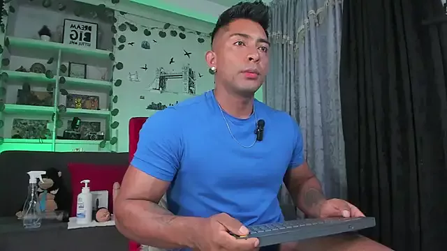 Girls: try live performances with matured performers, from dancing to quirks, in a variety of beautiful sex cams.