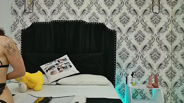 Girls: try live performances with matured performers, from dancing to quirks, in a variety of beautiful sex cams.