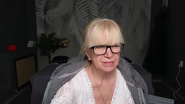 Sabina_Ros from StripChat is Freechat