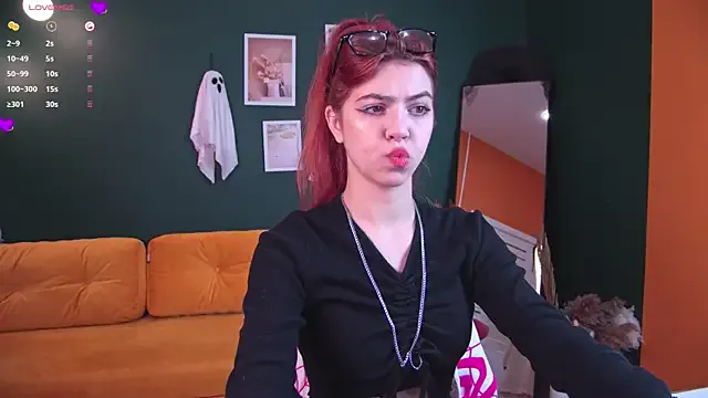 SabrinaCutie from StripChat is Freechat