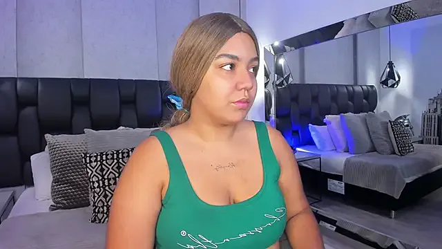 SadieFoster from StripChat