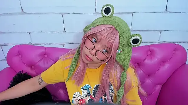 Girls: try live performances with matured performers, from dancing to quirks, in a variety of beautiful sex cams.