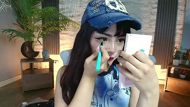 Girls: try live performances with matured performers, from dancing to quirks, in a variety of beautiful sex cams.