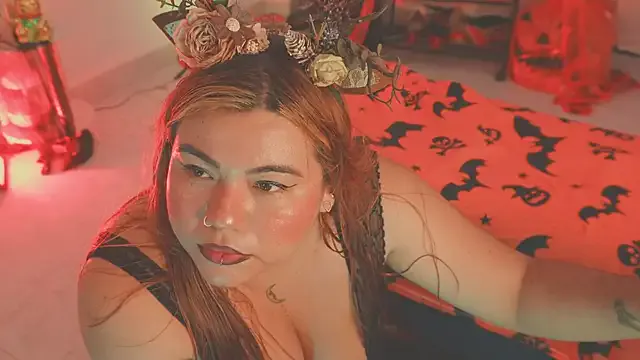 Samanta_Bigboos from StripChat is Freechat