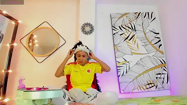 samanta_lu01 from StripChat is Freechat