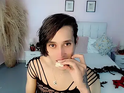 samantha_bliss from StripChat is Freechat