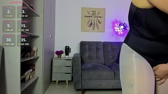 samantha_hot20 from StripChat