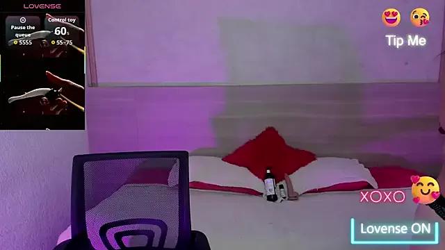 Samanthaa_Jhons from StripChat is Freechat