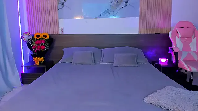 Girls: try live performances with matured performers, from dancing to quirks, in a variety of beautiful sex cams.