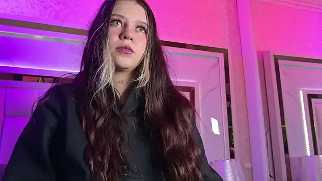 samanthaa_sm from StripChat is Freechat