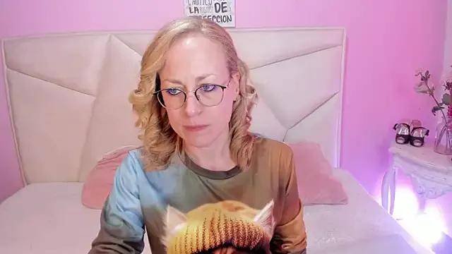 SammySanders from StripChat is Freechat