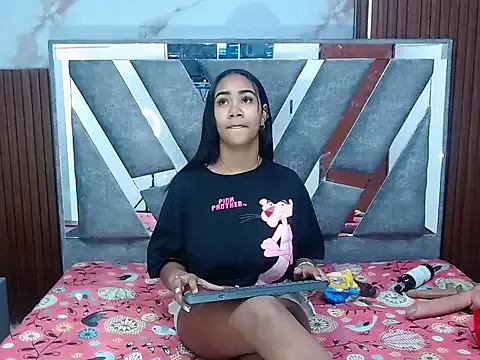 Girls: try live performances with matured performers, from dancing to quirks, in a variety of beautiful sex cams.