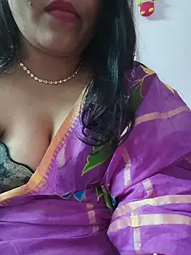 santurmom from StripChat is Freechat