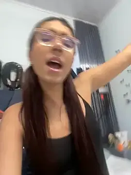 sara_saenz99 from StripChat is Freechat