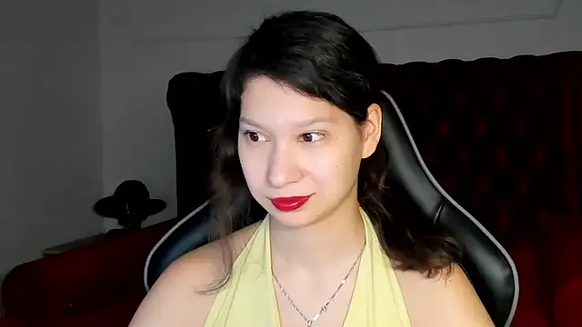 SaraDenars from StripChat is Freechat