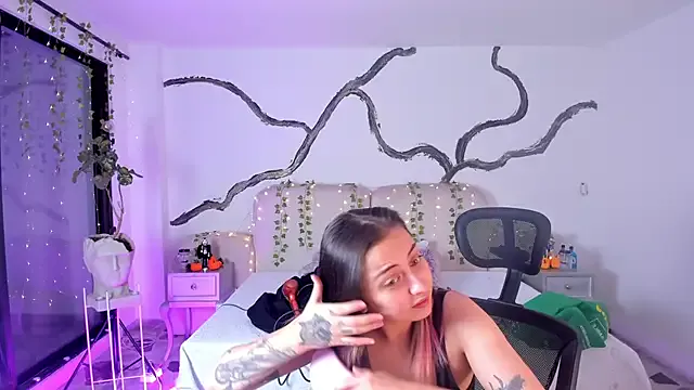 Girls: try live performances with matured performers, from dancing to quirks, in a variety of beautiful sex cams.