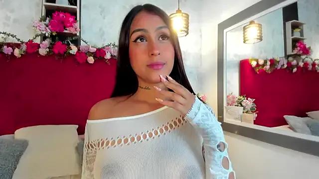 SarahEscobarr from StripChat is Freechat