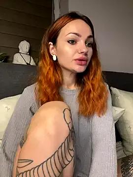 SaraLow from StripChat is Freechat