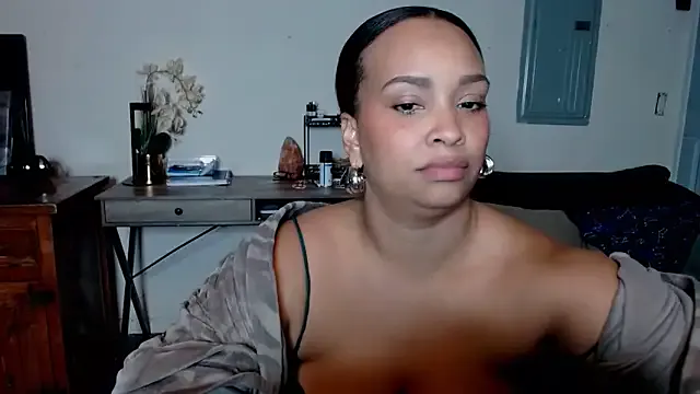 SashaEstrella from StripChat is Freechat