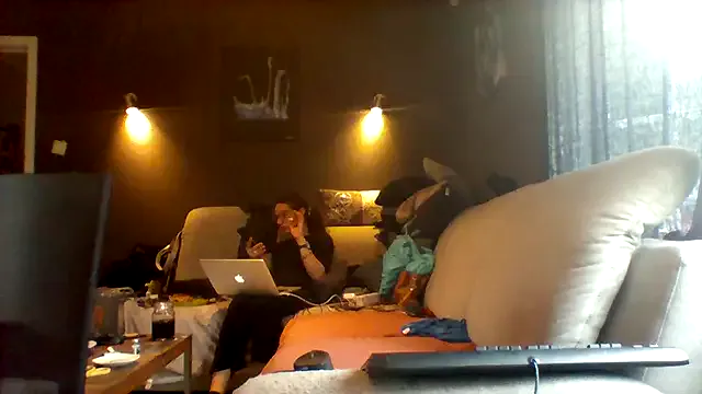 SassyAmanda87 from StripChat