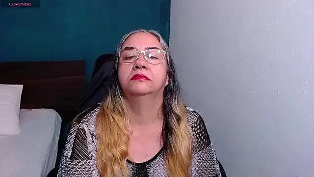 scaelettdubois from StripChat is Freechat