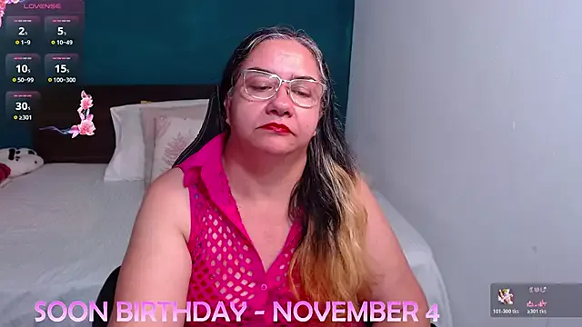 scaelettdubois from StripChat is Freechat