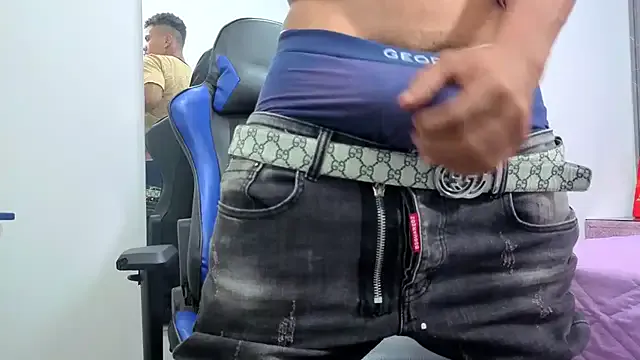 Girls: try live performances with matured performers, from dancing to quirks, in a variety of beautiful sex cams.