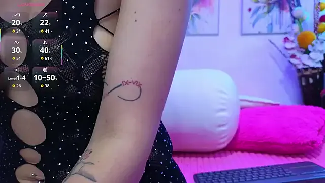 Scarlet_desiree from StripChat is Freechat