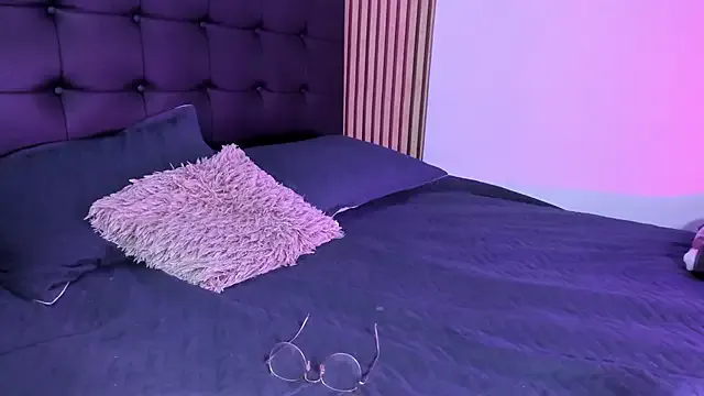 Scarlet_DLuce from StripChat is Freechat