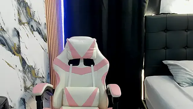 Scarlet_DLuce from StripChat is Freechat