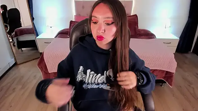 Girls: try live performances with matured performers, from dancing to quirks, in a variety of beautiful sex cams.