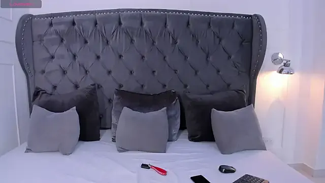 Girls: try live performances with matured performers, from dancing to quirks, in a variety of beautiful sex cams.