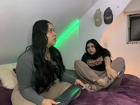 Girls: try live performances with matured performers, from dancing to quirks, in a variety of beautiful sex cams.