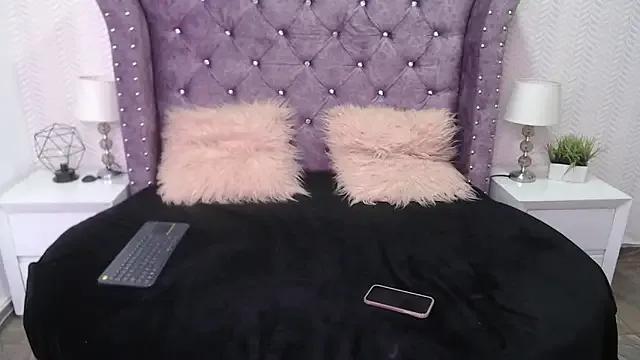Scarlett_Love_ from StripChat is Freechat