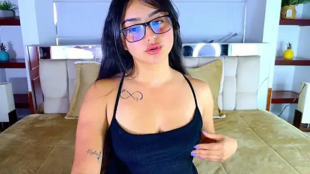 scarlleth_ from StripChat is Freechat