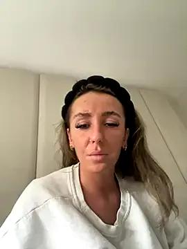 Scotishminx25 from StripChat is Freechat
