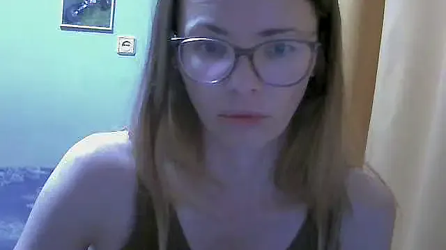 SEA_Dream from StripChat is Freechat