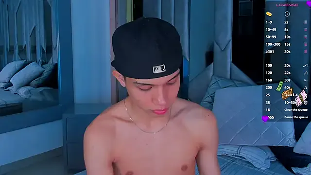 Sebax_Young from StripChat is Freechat