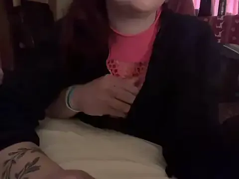 Secretly_seductive_wife from StripChat is Freechat