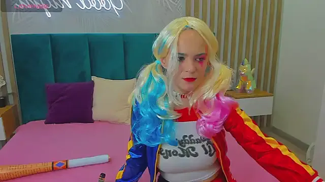 Girls: try live performances with matured performers, from dancing to quirks, in a variety of beautiful sex cams.