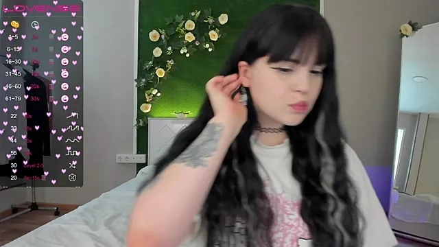 Girls: try live performances with matured performers, from dancing to quirks, in a variety of beautiful sex cams.